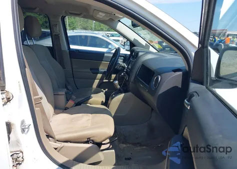 2012 Jeep Compass Latitude z USA, uszkodzony, nr VIN 1C4NJCEB0CD686455